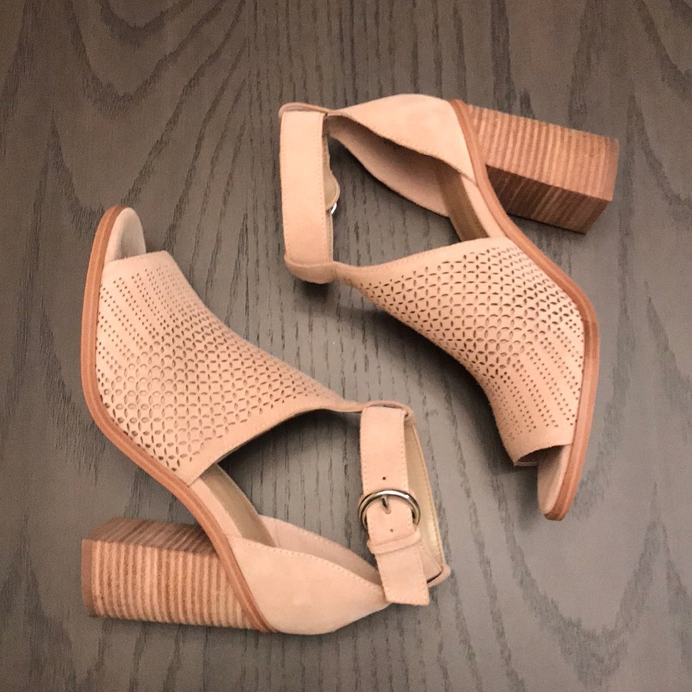 Marc Fisher LTD Vixen Suede Peep Toe Sandals 8